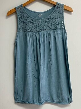 LOFT SLEEVELESS TOP - MEDIUM